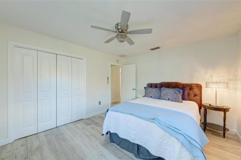 House in Sarasota, Florida 2 bedrooms, 167.04 sq.m. № 2093250 - photo 29