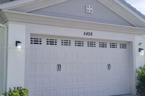 House in Westlake, Florida 3 bedrooms, 177.72 sq.m. № 2042097 - photo 3