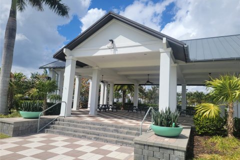 House in Westlake, Florida 3 bedrooms, 177.72 sq.m. № 2042097 - photo 22