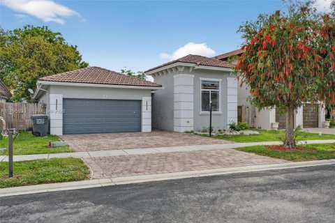 Villa ou maison à Homestead, Floride 4 chambres, 170.01 m2 № 2069254