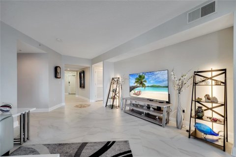 Condo in Sanford, Florida, 3 bedrooms  № 1793152 - photo 11