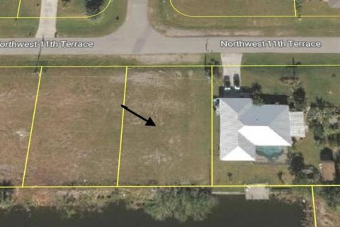 Land in Cape Coral, Florida № 2159783 - photo 3