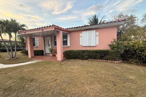 House in Miami, Florida 3 bedrooms, 90.58 sq.m. № 2038385 - photo 7