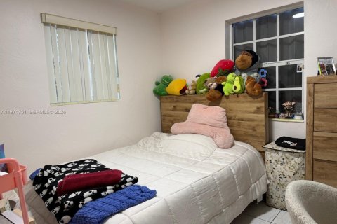 House in Miami, Florida 3 bedrooms, 90.58 sq.m. № 2038385 - photo 24