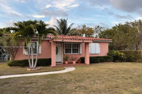 House in Miami, Florida 3 bedrooms, 90.58 sq.m. № 2038385
