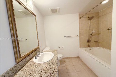 Condominio en alquiler en Aventura, Florida, 1 dormitorio, 79.9 m2 № 2011087 - foto 12