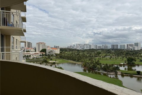 Condominio en alquiler en Aventura, Florida, 1 dormitorio, 79.9 m2 № 2011087 - foto 16