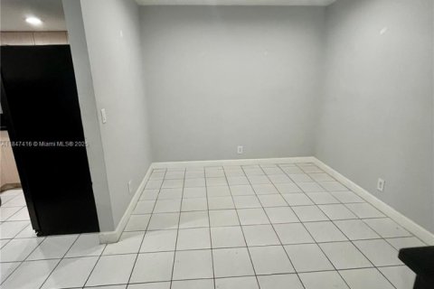 Condominio en venta en Coral Springs, Florida, 1 dormitorio, 78.97 m2 № 1935929 - foto 30