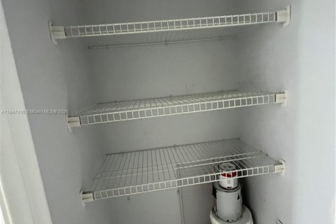 Condominio en venta en Coral Springs, Florida, 1 dormitorio, 78.97 m2 № 1935929 - foto 22