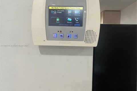 Condominio en venta en Coral Springs, Florida, 1 dormitorio, 78.97 m2 № 1935929 - foto 11