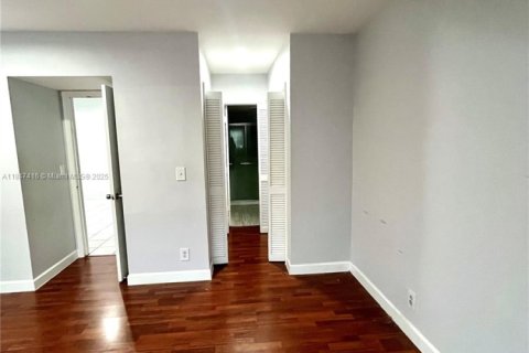 Condominio en venta en Coral Springs, Florida, 1 dormitorio, 78.97 m2 № 1935929 - foto 23