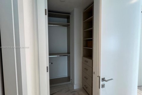 Condominio en venta en Coral Springs, Florida, 1 dormitorio, 78.97 m2 № 1935929 - foto 10