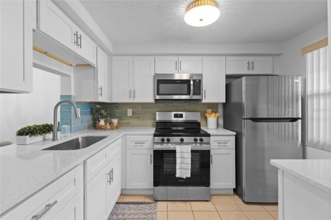 Condominio en venta en New Port Richey, Florida, 2 dormitorios, 90.58 m2 № 2166594 - foto 3