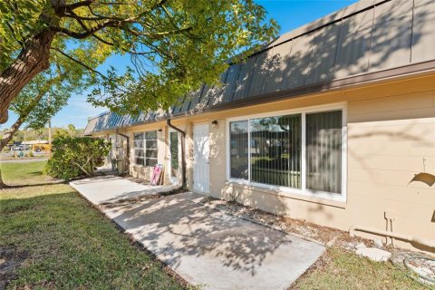Condominio en venta en New Port Richey, Florida, 2 dormitorios, 90.58 m2 № 2166594 - foto 16
