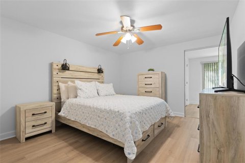 Condominio en venta en New Port Richey, Florida, 2 dormitorios, 90.58 m2 № 2166594 - foto 8