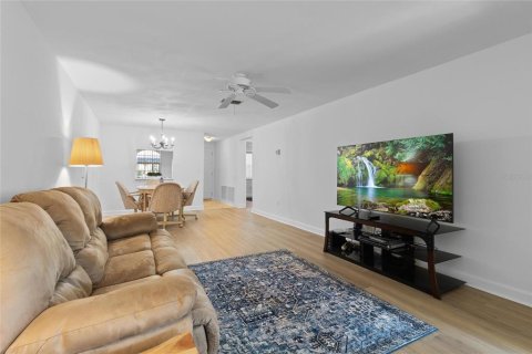 Condominio en venta en New Port Richey, Florida, 2 dormitorios, 90.58 m2 № 2166594 - foto 7