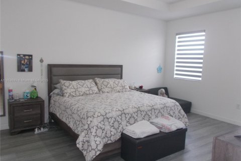 Casa en venta en Homestead, Florida, 5 dormitorios, 281.77 m2 № 1889412 - foto 20