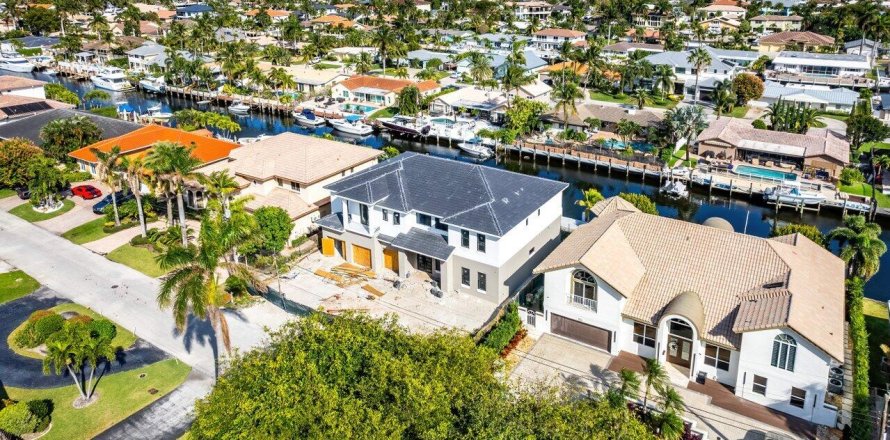 Villa ou maison à Lighthouse Point, Floride 6 chambres, 460.8 m2 № 954441