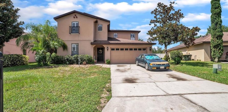 House in Clermont, Florida 5 bedrooms, 289.48 sq.m. № 1849731
