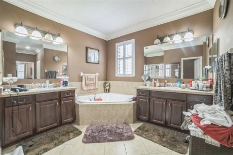 House in Clermont, Florida 5 bedrooms, 289.48 sq.m. № 1849731 - photo 19