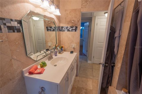 House in Belleair Bluffs, Florida 3 bedrooms, 162.58 sq.m. № 2129085 - photo 29
