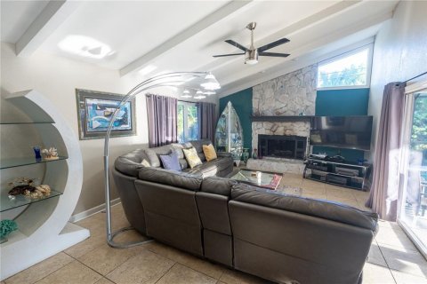 House in Belleair Bluffs, Florida 3 bedrooms, 162.58 sq.m. № 2129085 - photo 18