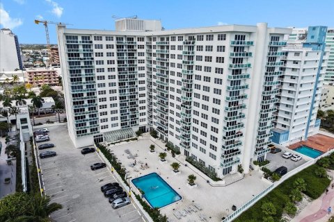 Купить кондоминиум в Майами-Бич, Флорида 1 спальня, 75.07м2, № 2041930 - фото 28