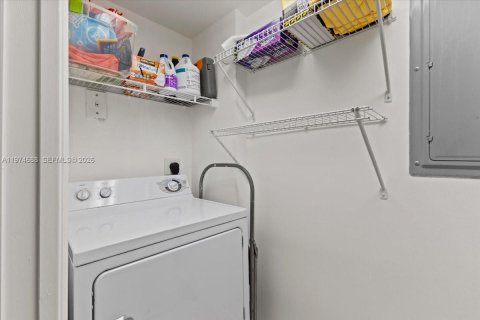 Copropriété à vendre à Miami Beach, Floride: 1 chambre, 75.07 m2 № 2041930 - photo 23