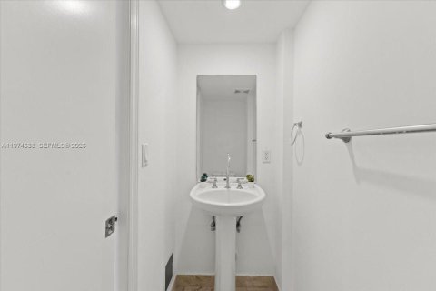 Copropriété à vendre à Miami Beach, Floride: 1 chambre, 75.07 m2 № 2041930 - photo 13