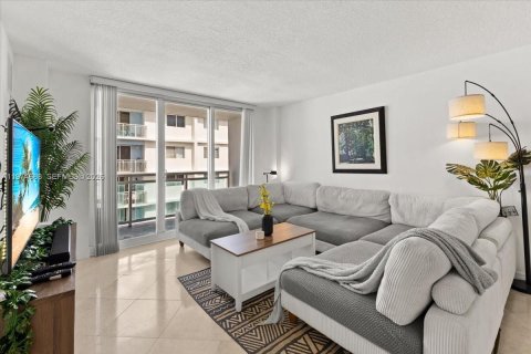 Copropriété à vendre à Miami Beach, Floride: 1 chambre, 75.07 m2 № 2041930 - photo 15