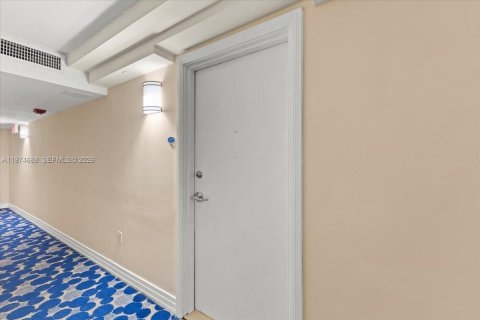 Copropriété à vendre à Miami Beach, Floride: 1 chambre, 75.07 m2 № 2041930 - photo 5