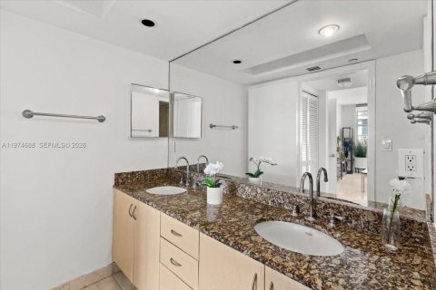 Copropriété à vendre à Miami Beach, Floride: 1 chambre, 75.07 m2 № 2041930 - photo 19