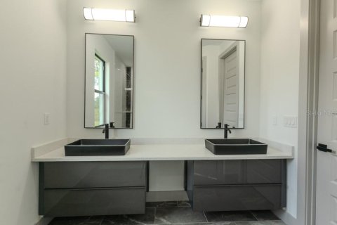 Villa ou maison à vendre à North Port, Floride: 4 chambres, 157.38 m2 № 2148259 - photo 11