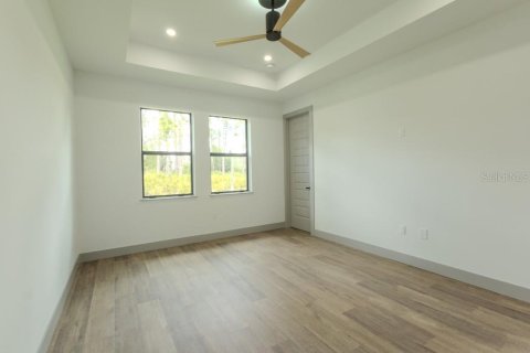 Villa ou maison à vendre à North Port, Floride: 4 chambres, 157.38 m2 № 2148259 - photo 9