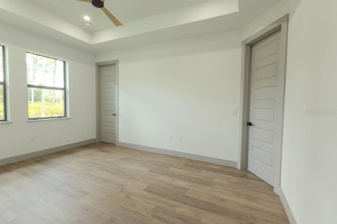 Villa ou maison à vendre à North Port, Floride: 4 chambres, 157.38 m2 № 2148259 - photo 10