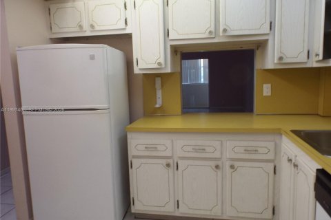 Купить кондоминиум в Халландейл-Бич, Флорида 2 спальни, 99.78м2, № 1949795 - фото 26