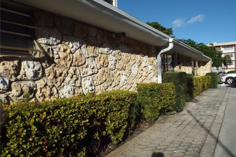 Купить кондоминиум в Халландейл-Бич, Флорида 2 спальни, 99.78м2, № 1949795 - фото 5