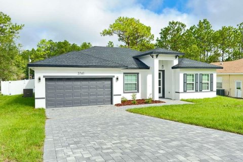 House in Dunnellon, Florida 4 bedrooms, 164.72 sq.m. № 2339275