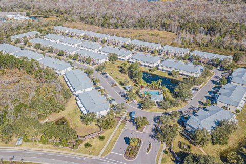 Townhouse in Wesley Chapel, Florida 3 bedrooms, 143.53 sq.m. № 2225110 - photo 9