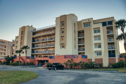 Condo à New Smyrna Beach, Floride, 3 chambres  № 2109080