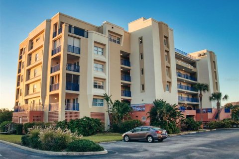 Condo in New Smyrna Beach, Florida, 3 bedrooms  № 2109080 - photo 2