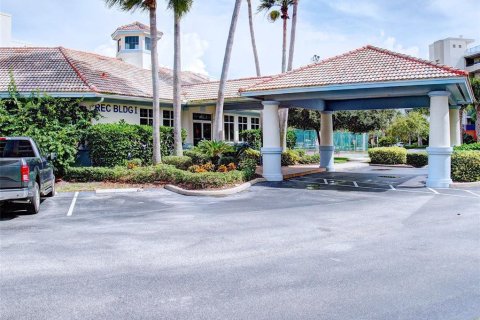 Condo in New Smyrna Beach, Florida, 3 bedrooms  № 2109080 - photo 11