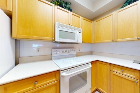 Condo in New Smyrna Beach, Florida, 3 bedrooms  № 2109080 - photo 26