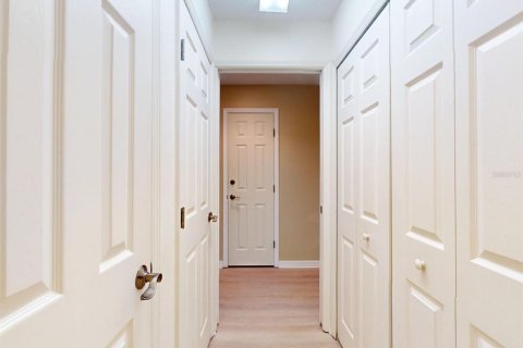 Condo in New Smyrna Beach, Florida, 3 bedrooms  № 2109080 - photo 17