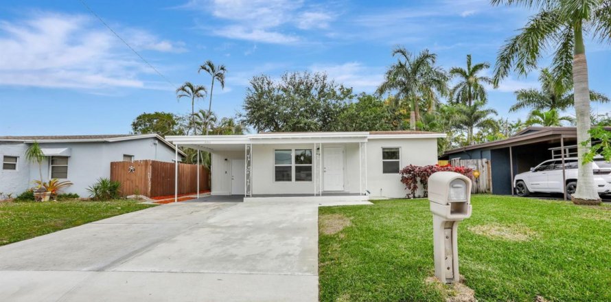 House in Oakland Park, Florida 2 bedrooms, 93.09 sq.m. № 2392131
