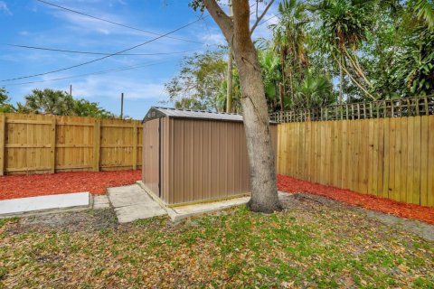 House in Oakland Park, Florida 2 bedrooms, 93.09 sq.m. № 2392131 - photo 15