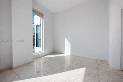 Copropriété à vendre à Miami, Floride: 2 chambres, 123.19 m2 № 2024582 - photo 20