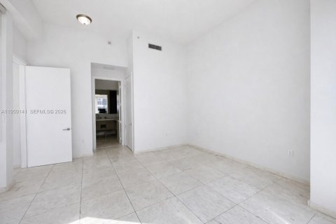 Copropriété à vendre à Miami, Floride: 2 chambres, 123.19 m2 № 2024582 - photo 13