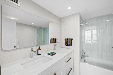 Copropriété à louer à Fort Lauderdale, Floride: 2 chambres, 102.19 m2 № 2174244 - photo 13
