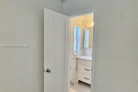 Villa ou maison à louer à Miami, Floride: 3 chambres, 223.24 m2 № 2050443 - photo 22